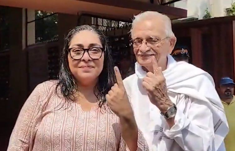 #LSPolls | Veteran poet and lyricist @Gulzar_sahab, daughter Meghna Gulzar cast their votes in the #LokSabhaElection2024 Phase 5 Live updates here: telegraphindia.com/elections/lok-…