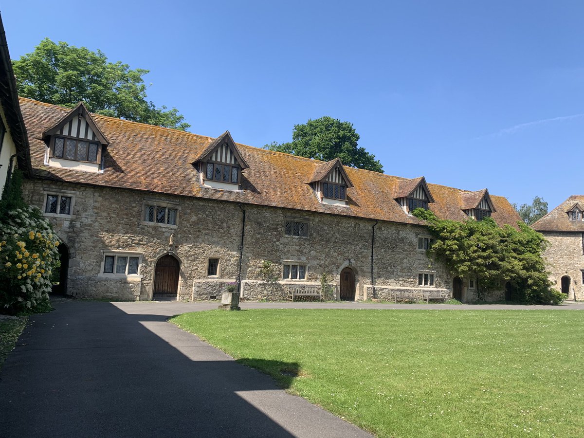 Aylesford Priory, founded in 1242. ‘The Friars’ closed in 1538 and was soon repurposed as an ‘opulent stately home’. In 1949, it was repurchased by the Holy Order and was subsequently restored and returned to its original purpose.