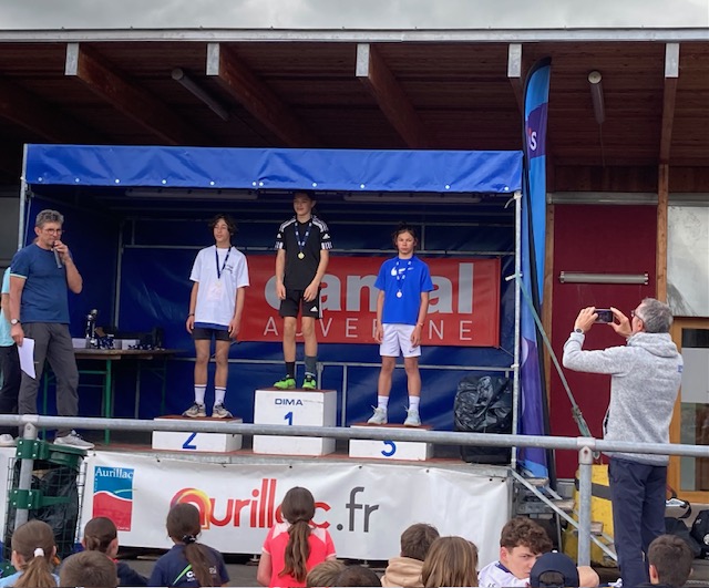 Collège du Carladez - Mur-de-Barrez tweet media