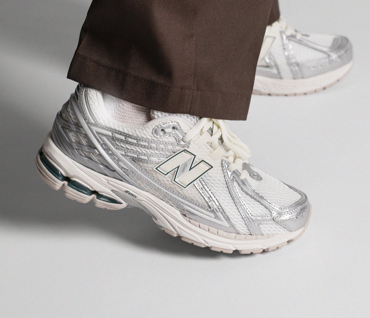 The New Balance 1906 ‘Metallic’ just reduced from £140 to ONLY £98!

Ad: Code “PREVIEW” here => tidd.ly/3V51MCP

UK7-11
(RRP£140)