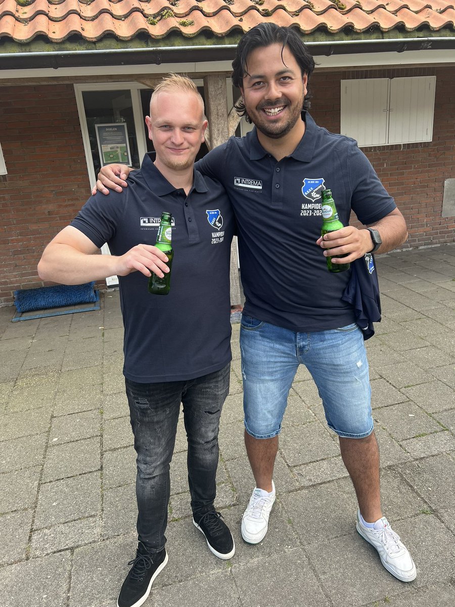 Kampioen 4e klasse met <a href="/RKSVVogido/">RKSV Vogido</a> 🔵⚫️!