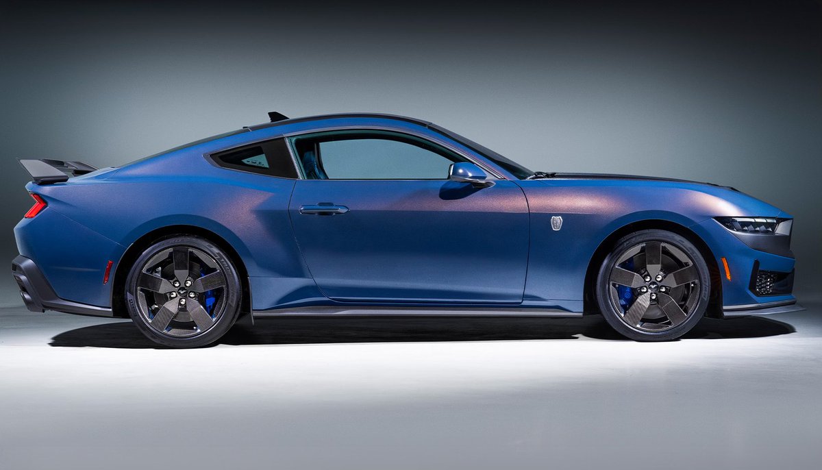 Ford Mustang tweet media