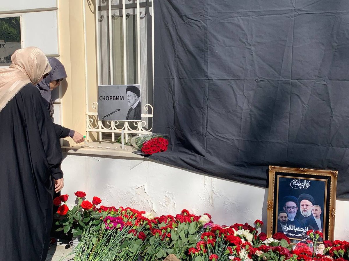 I have visited the Iranian Embassy where Muscovites and Moscow Iranian students have been bringing flowers in memory of Ibrahim #Raisi. #Moscow #Russia