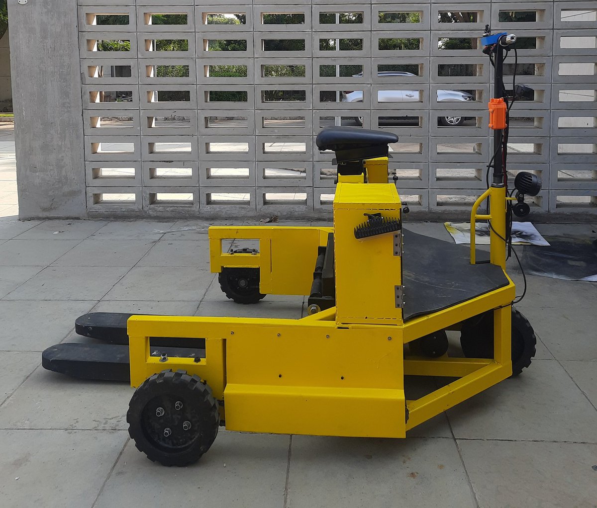 rc11engineer's tweet photo. @protosphinx @PritnRandom @elonmusk @aurita_bikes https://t.co/QPnqsZgiPh
Some of our work we are currently working on. Utility eBikes, eTrikes, eMHE https://t.co/B5viW71x0y