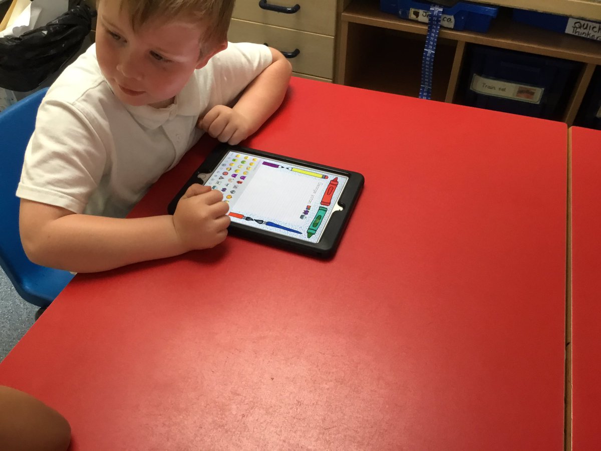 StmThinkers's tweet photo. We are practising our typing skills using Primary Writer. #STMComputing https://t.co/lRyqqIYWWf