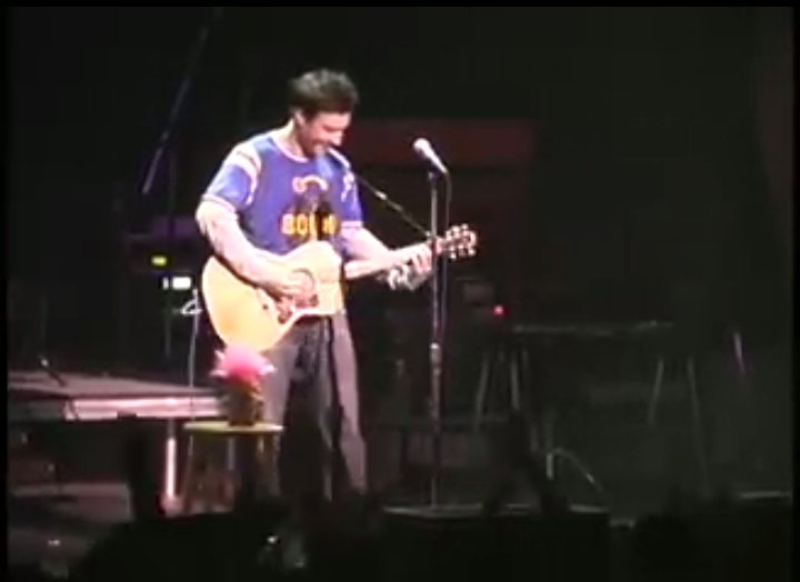 KeriStevensReal's tweet image. Having just learned @jimmyfallon once opened for #RickSpringfield and #AirSupply, I would 💗 it if Jimmy would post a series of photos/list of each concert he has opened.

#CountingCrows
youtu.be/6qUiyjg08qY?si…

#TheStrokes (feat. #JackBlack)
youtu.be/uRI1CZiGMkY?si…
🍀💚🍀