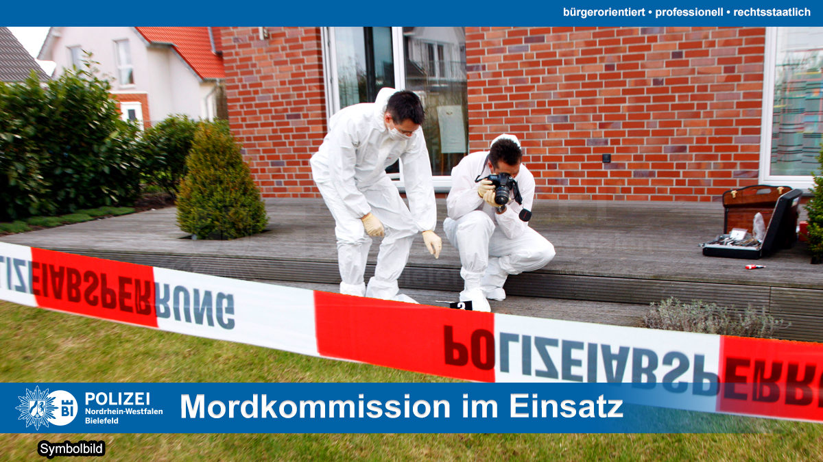 Tötungsdelikt in #Warburg Ein 32-jähriger Mann und eine 31-jährige Frau stehen im dringenden Tatverdacht, in der Nacht auf Sonntag, einen 58-jährigen Warburger in seiner Wohnung getötet zu haben. Mehr Infos: bielefeld.polizei.nrw/presse/gemeins… #Mordkommission #Bielefeld