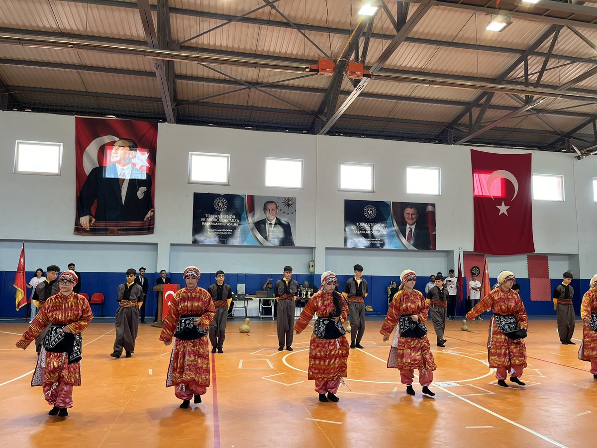 GergerMEM's tweet photo. 🇹🇷19 Mayıs Atatürk’ü Anma Gençlik ve Spor Bayramı kutlu olsun.🇹🇷

Gerger Kapalı Spor Salonunda 19 Mayıs Atatürk’ü Anma Gençlik ve Spor Bayramı kapsamında program düzenlendi.
@adiyamanmem 
@ali_tosun77 
@tcmeb 
@Yusuf__Tekin https://t.co/943d97Qpn3