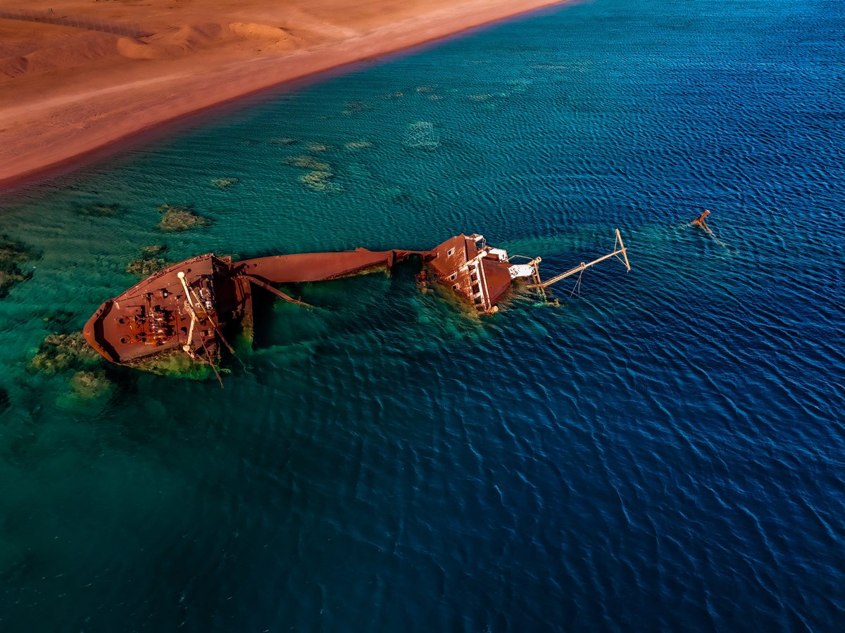 x6m2011's tweet photo. السفينة جورجيوس الغارقة في محافظة حقل شمال غرب المملكة العربية السعودية.
Georgios G. Shipwreck In Haql district Northern west of Saudi Arabia. https://t.co/nMybgocP0A