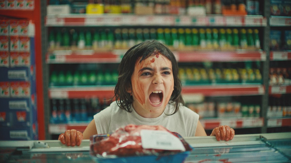 noescinetodo's tweet photo. #ParadiseIsBurning, el debut en el largometraje de Mika Gustafson, trasciende los códigos del coming-of-age. De la mano de #StendhalFilms disfrutaremos de esta película en cines desde el 7 de junio, y os dejamos con un clip en exclusiva:

https://t.co/MbG3r5aJof https://t.co/ubKOyyJqVP