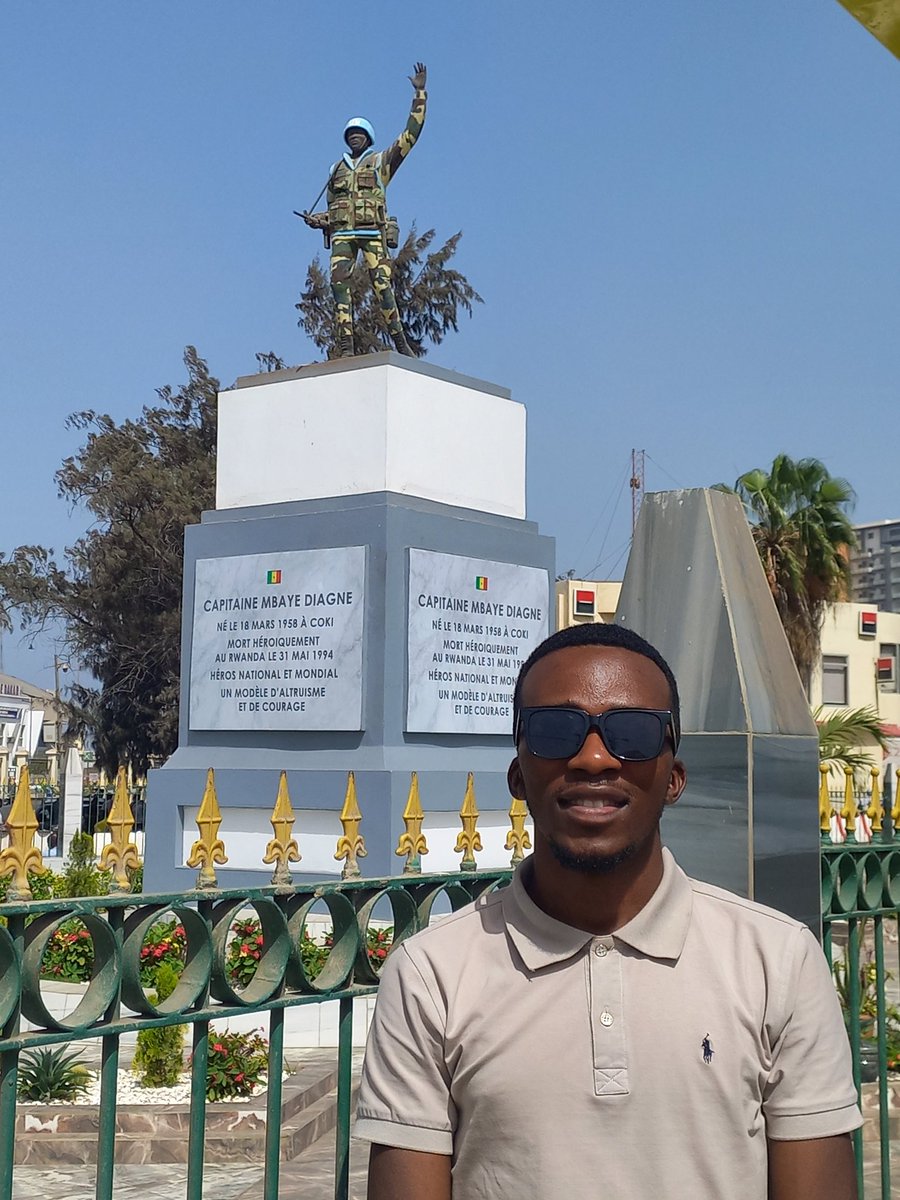 During my stay in Senegal🇸🇳, I got an opportunity to visit the statue of Captain Mbaye Diagne. For the people who didn't know him, I would like to share with you his heroism during the Genocide against the Tutsi in Rwanda and what we can learn from him. #Kwibuka30 Read more 👇