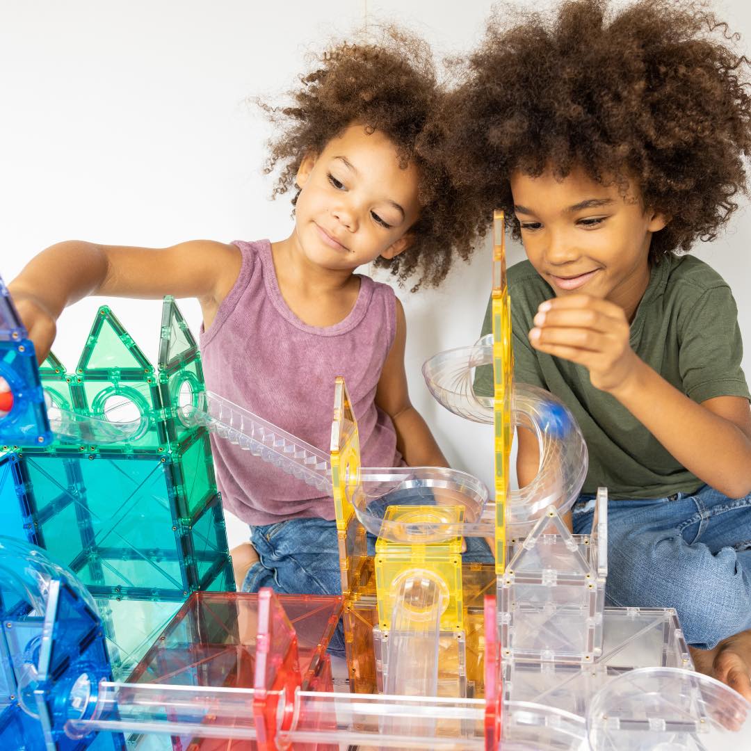 yesbebeUK's tweet image. 🌈🚀 Unleash Creativity with Connetix Ball Runs! 🚀🌈

These versatile, magnetic tiles let your little ones build their own marble runs, enhancing their STEM skills!

👉 ow.ly/ttFB50RN07z

#YesBebe #Connetix #STEMToys #EducationalToys #KidsActivities #ImaginativePlay
