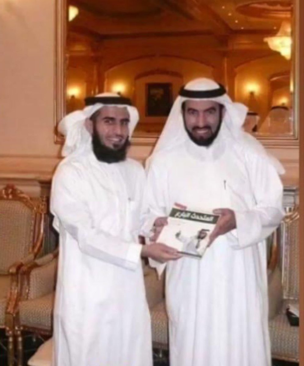 Sheikh_munser's tweet photo. قناة روتانا خليجية وتركي العجمة رايحين لوين ؟ جايبين واحد دافع عن الإخوان عشان يتكلم في الرياضة ويزيد اختراق المجتمع بأفكاره ❌

هل ياسر الحزيمي طلع مرة وتبرأ من الجماعة اللي كان يطلع معهم ؟ هل أنكر علي��م ؟
@Yasserlhozaimey 
@TurkiAlajmah https://t.co/5yyLErIqlK