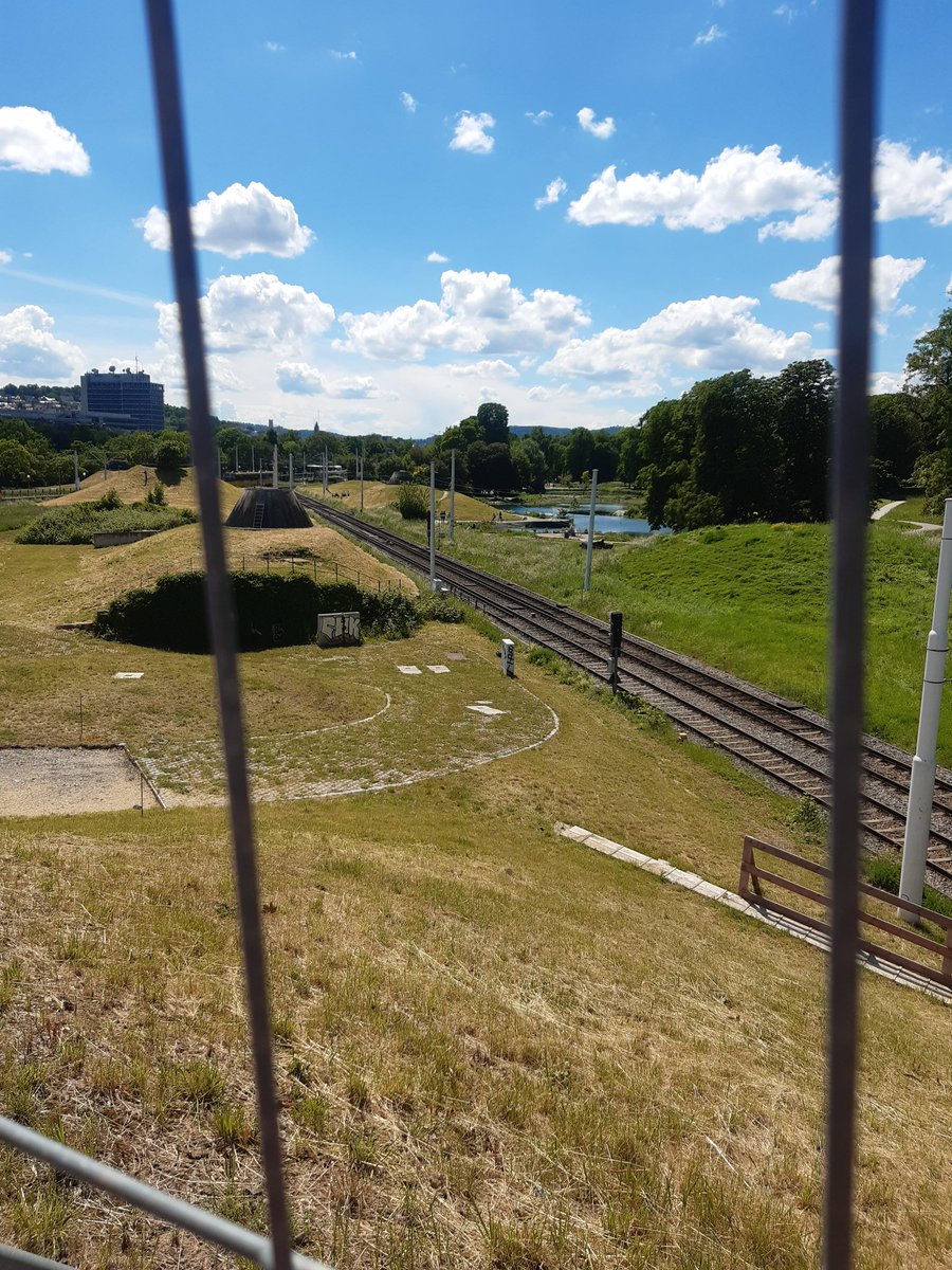 Baufortschritt Radweg vom Rosensteigsteg zum Schlossgarten ist bei atemraubenden 0%. Seit Jahren wird der Weg schon versprochen.  @RegierungBW tut alles um den Radverkehr in @stuttgart_stadt maximal auszubremsen.