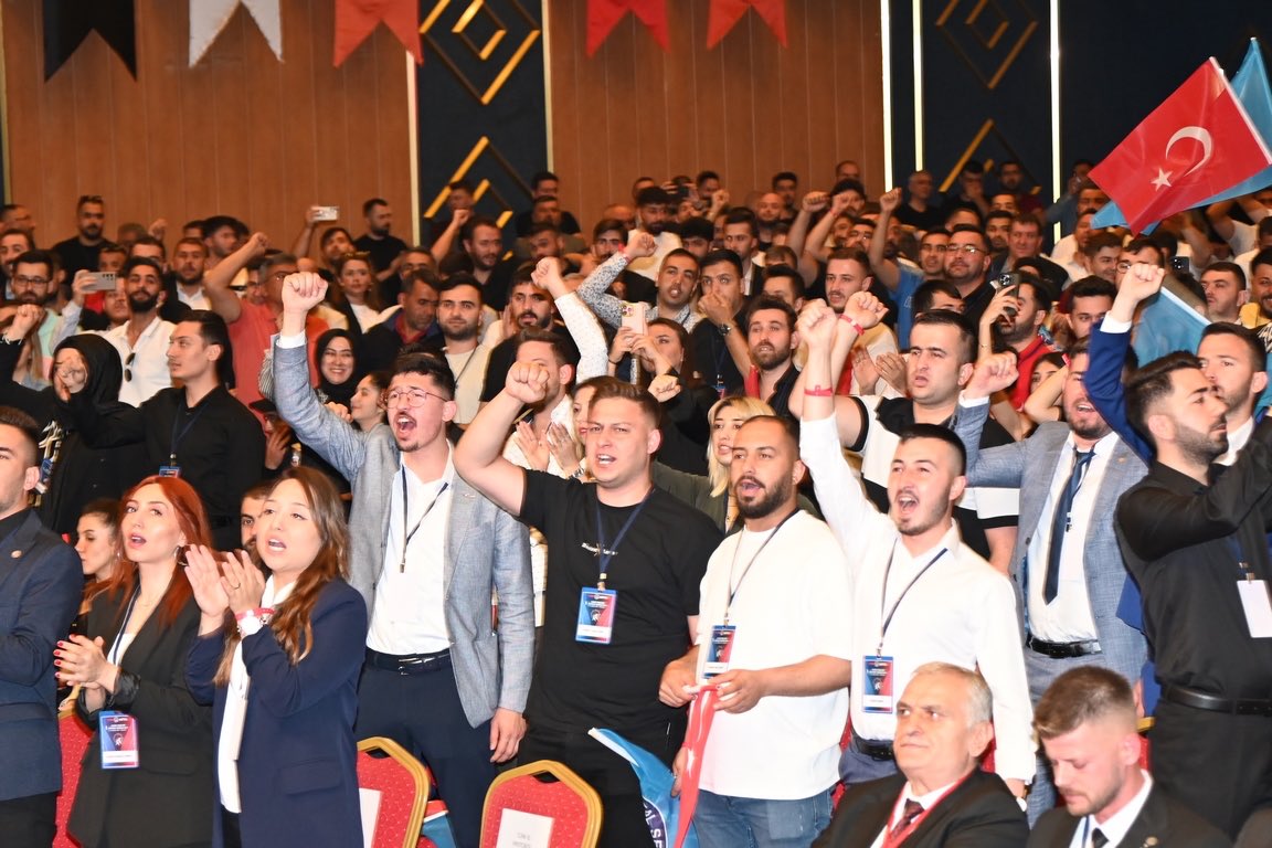 GENÇ İŞÇİLER 1. BÜYÜK KURULTAYI ANKARA’DA TOPLANDI

Genç İşçiler 1. Büyük Kurultayı 19-22 Mayıs 2024 tarihleri arasında Ankara’da toplandı.

Haberin detayları için: bit.ly/genciscilerkur…