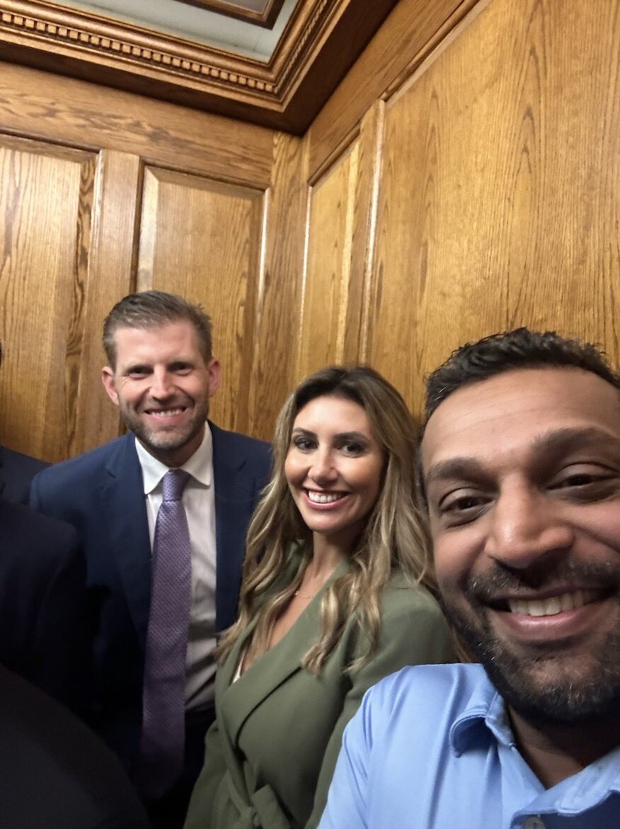 Kash Patel is at Donald Trump’s sham trial today with @AlinaHabba and @EricTrump!! “Walking into battle…Justice for all” 🔥🔥🔥 truthsocial.com/@Kash/11247338…
