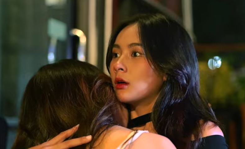 GlThinker's tweet photo. [#JPCMedia x #FriendWithBenefit]

The first episode of JPC's #NuneXVicky #ThaiGL Friend With Benefit is out. I like dramatic romcoms. And Vicky's face and Nune fainted on her. 😅

🥰: https://t.co/xvwCCLq3pk https://t.co/Fb8UDrOcAP