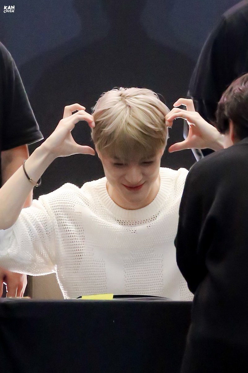 Kanchisaaa's tweet image. 240520 | น่ารักม๊าก 🫶🏻✨️

#JENO #제노 
#NCT #NCTDREAM 
#ShopeexNCTDREAM_FansignandEvent