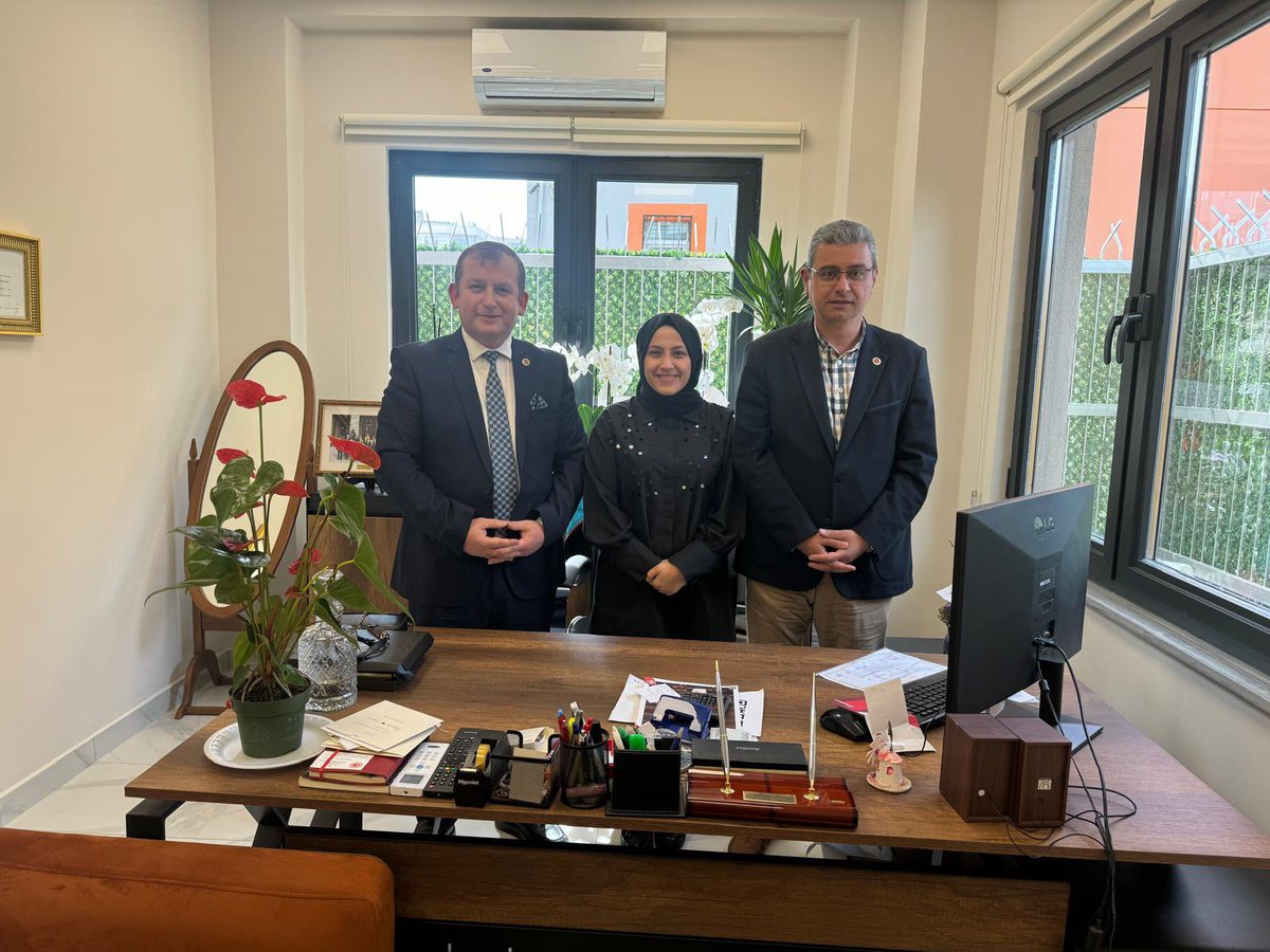 TÜMFED Yönetim kurulu üyemiz,
Zeytinburnu Telsiz Mahalle Muhtarı Edanur Menteş ARIKBUĞA’ya TÜMFED Bşk <a href="/selamiaykut/">Selami AYKUT</a> ,TÜMFED Zeytinburnu Şube Başkanı Bekir YAVUZ ile ziyarette bulunup gündeme dair sohbet edip,yeni dönemde gerçekleştireceğimiz projeler hakkında istişare ettik.