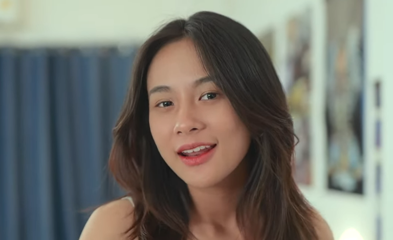 GlThinker's tweet photo. [#JPCMedia x #FriendWithBenefit]

The first episode of JPC's #NuneXVicky #ThaiGL Friend With Benefit is out. I like dramatic romcoms. And Vicky's face and Nune fainted on her. 😅

🥰: https://t.co/xvwCCLq3pk https://t.co/Fb8UDrOcAP