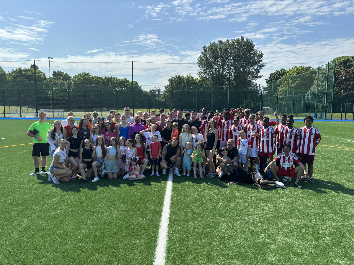 What a day for Arkins Dance Academy. People from all backgrounds coming together & fundraising for the guys trip to the Dance World Cup. EWB is a club built on charity & helping people in need, we are delighted to be involved in another - 90 MINUTES IN AID OF - @ewbfc ⚽️🫱🏻‍🫲🏼❤️