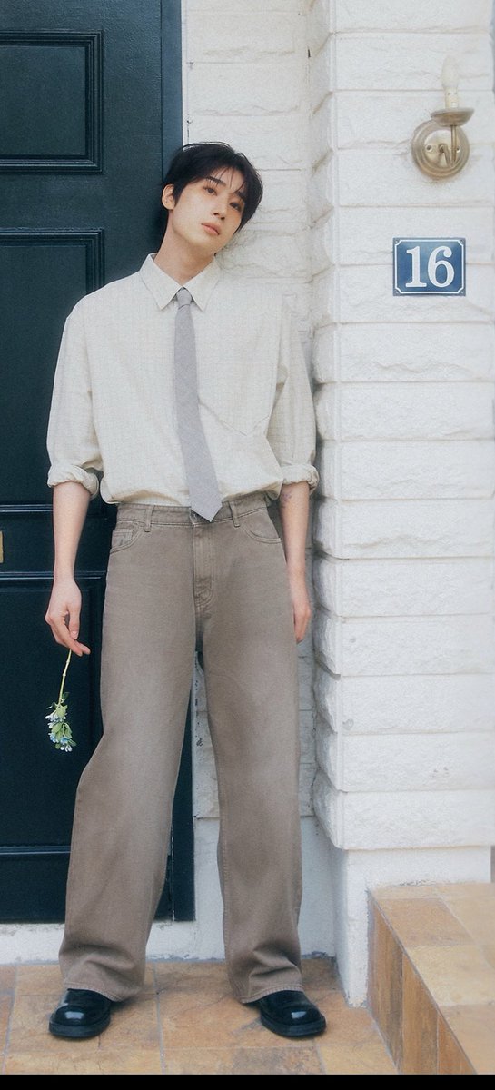 24.06.05 SCENE💜🌼
울 한아들 월요일도 고생해씁니다~~~
셀렉 고민 많았는데 한아들이 좋아해주니 기분이 좋구만