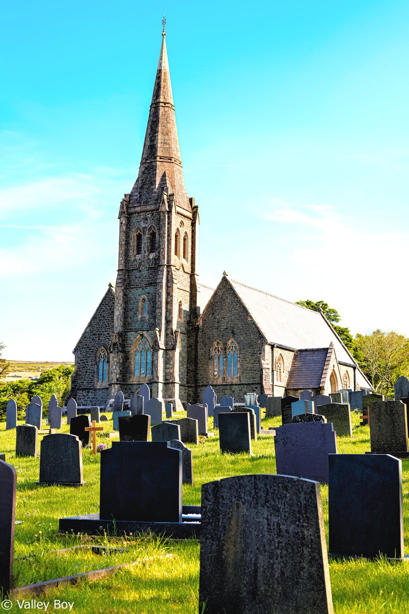 BJRoberts's tweet photo. The natural beauty of Eryri on a May morning at Dinorwig and Deiniolen and its impressive 1857 Christ Church. @Ruth_ITV @ItsYourWales @NWalesSocial @northwaleslive @OurWelshLife @northwalescom @AllThingsCymru #Eryri #Deiniolen #1857ChristChurch #Dinorwig #SlateCountry #May #Wales https://t.co/FTS3DGeFyq