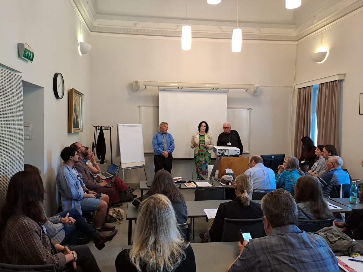 MLEconference's tweet photo. On the last day of the conference, panelists addressed subjects like identity, Native American representation, and memoir writing. The conference closed with a keynote lecture by Boyd Cothran on processes of Indigenous dispossession in the creation of Crater Lake National Park. https://t.co/8mBcrAfHCK