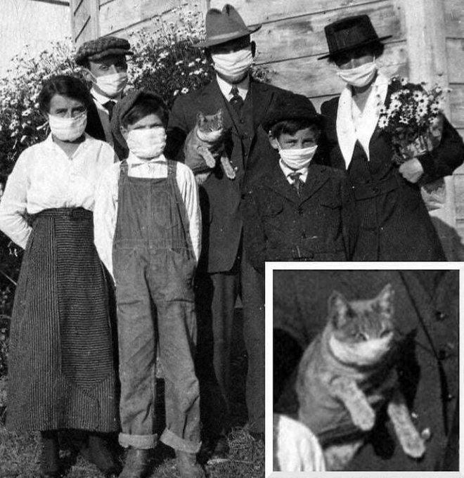 A family portrait during Spanish Flu, 1918.