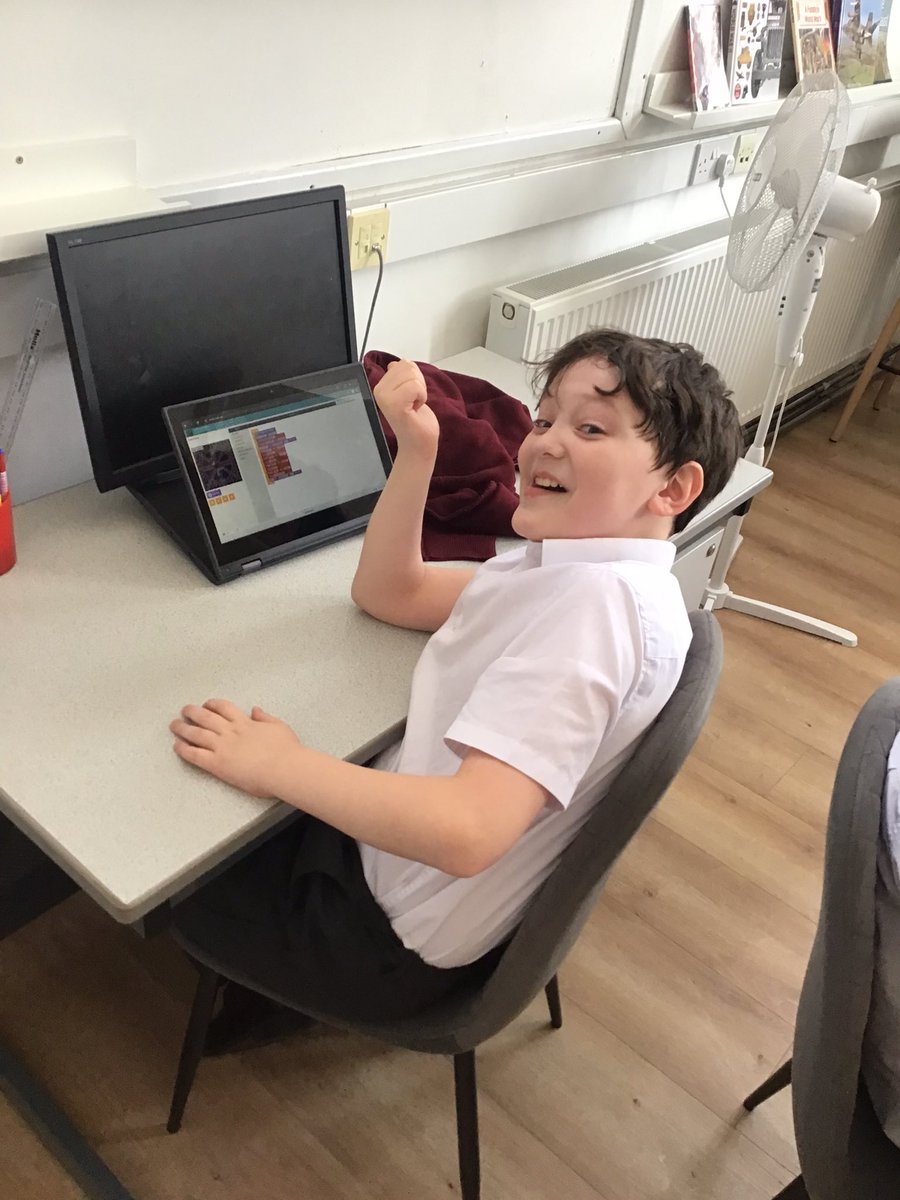 StCeciliascjs's tweet image. 6-1 are having great fun using @codeorg to make their avatars dance to music. The noise!!!!!!!!!!!! 🎧🤣💃🕺🔊 #StCeciliasCoding #CodeStudio
