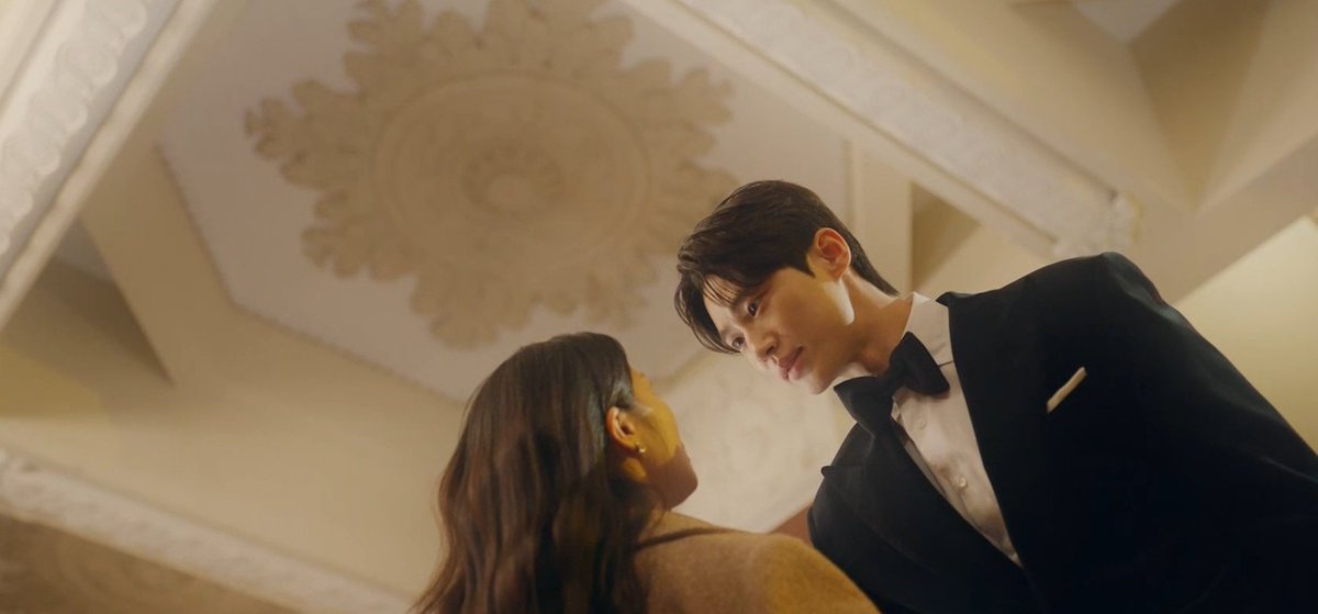 SCREAMING CRYING KICKING FEET IN THE AIR OH MY GODDDDDD