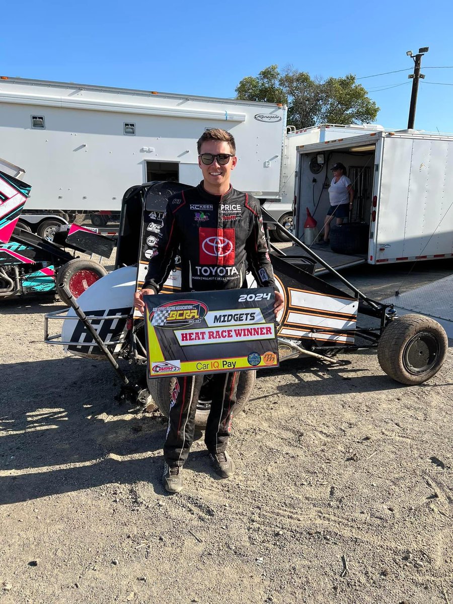 EsslingerEng's tweet image. Congratulations to @_ChaseJohnson and @Carrick_Tanner for winning both heats and finishing 1-2 in the main event last night at @StocktonDirt with BB7 power in their Stewart &amp;amp; Spike cars
#esslingerpower #bb7power @mitchy_68