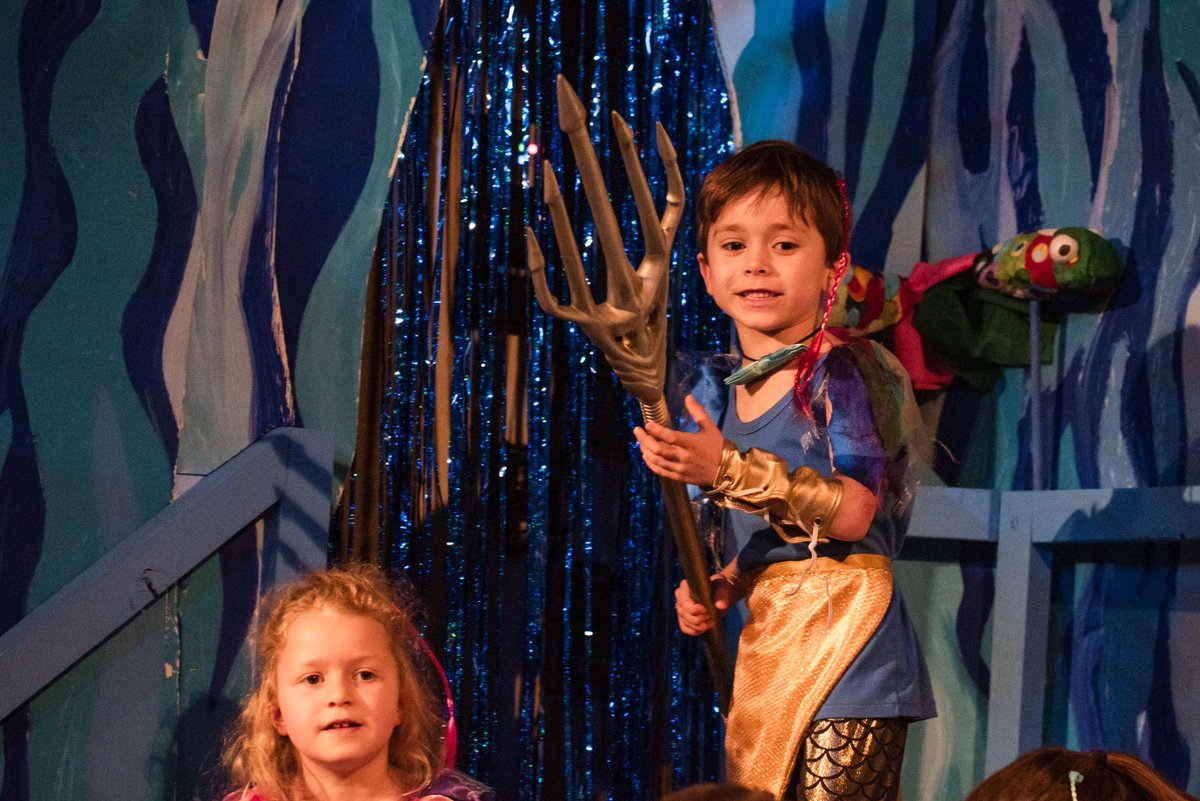 Year 1 made quite the 'splash' last week, with their swashbuckling tale of Pirates versus Merfolk. 

'Shiver me timbers'...we certainly made waves!'

🏴‍☠️🌊🦜