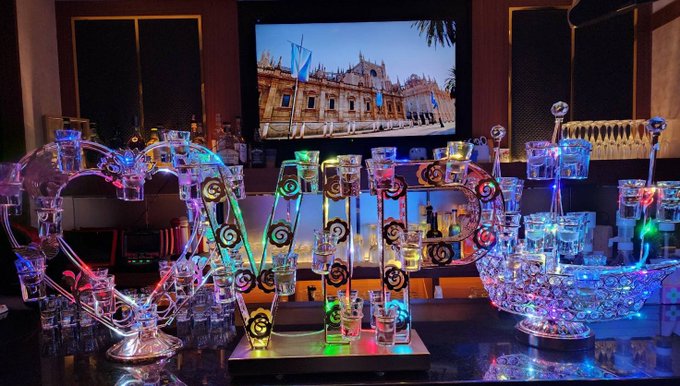 テキーラ祭り！テキ観(テキーラ観覧車) 3台 まずは72テキから...😳❤️ https://t.co/NO8qHSKNm9