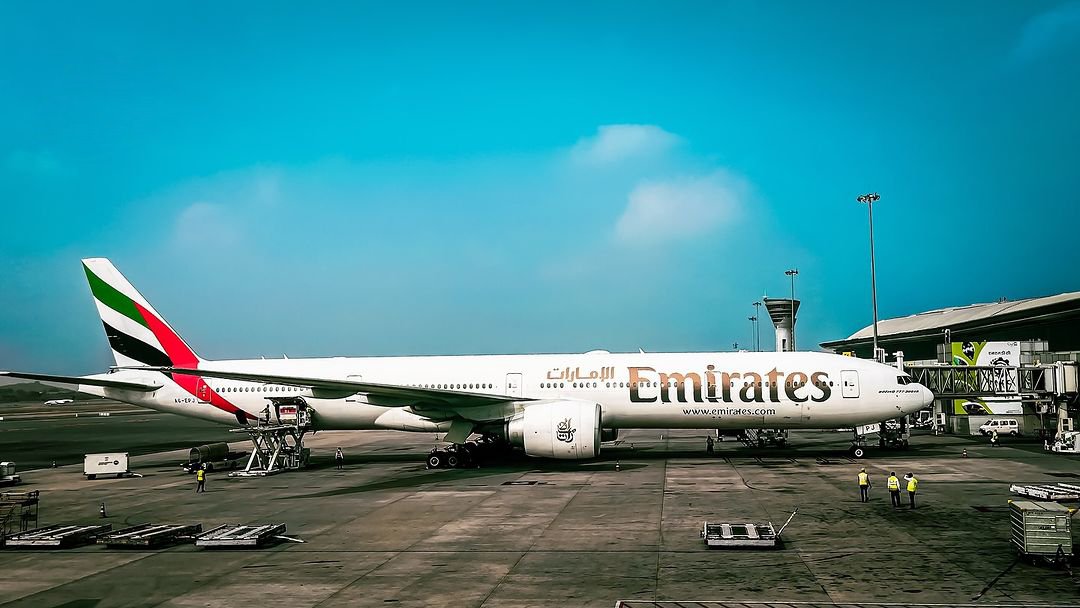 A sky so blue that it reminds one of the sea, with @emirates’ marvellous bird all set to depart.

If you want to get featured, use #ShotAtHyderabad in the caption.

#HYDAirport #FlyHYD #ExperienceEpicEveryday #FlyEmirates #Airline #Airport #Aviation #Photography