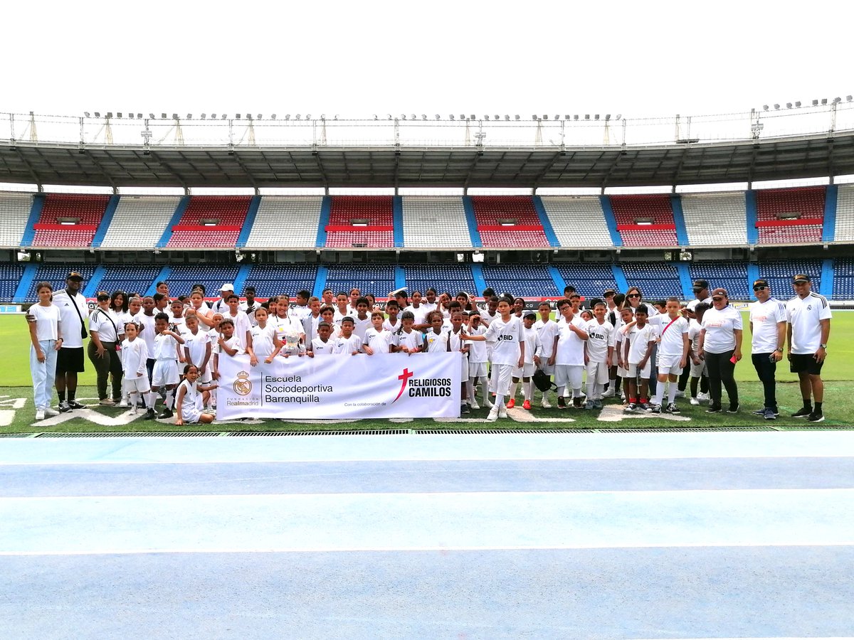 Cmevillacaracas's tweet photo. 𝗘𝗺𝗼𝗰𝗶𝗼𝗻𝗮𝗻𝘁𝗲 𝘃𝗶𝘀𝗶𝘁𝗮 𝗱𝗲 𝗹𝗼𝘀 𝗻𝗶𝗻̃𝗼𝘀 𝗱𝗲 𝗹𝗮 𝗘𝘀𝗰𝘂𝗲𝗹𝗮 𝗦𝗼𝗰𝗶𝗼𝗱𝗲𝗽𝗼𝗿𝘁𝗶𝘃𝗮 𝗱𝗲 𝗹𝗮 𝗙𝘂𝗻𝗱𝗮𝗰𝗶𝗼́𝗻 𝗥𝗲𝗮𝗹 𝗠𝗮𝗱𝗿𝗶𝗱 𝘆 𝗥𝗲𝗹𝗶𝗴𝗶𝗼𝘀𝗼𝘀 𝗖𝗮𝗺𝗶𝗹𝗼𝘀 𝗮𝗹 𝗘𝘀𝘁𝗮𝗱𝗶𝗼 𝗠𝗲𝘁𝗿𝗼𝗽𝗼𝗹𝗶𝘁𝗮𝗻𝗼 𝗥. 𝗠𝗲𝗹𝗲́𝗻𝗱𝗲𝘇 https://t.co/gDhgzDGOYH