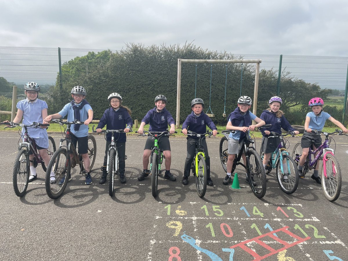 CPSBALLYMONEY's tweet image. Some of our Y7 taking part in our annual Cycling Proficiency Scheme.