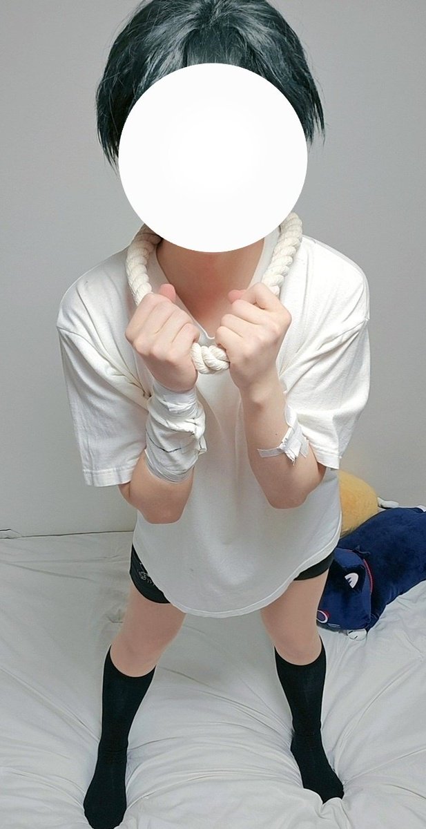 youhwa100's tweet photo. 자살소년 훈이 저가코스(가 맞나,,?🥴) 가발세팅이 넘 망해서 큰 모자이크로,,헤헷 담엔 좀더 잘 찍어볼게요!🥲
막짤구도는 유행하는거같아서,,😗 https://t.co/ijhndRUv5c