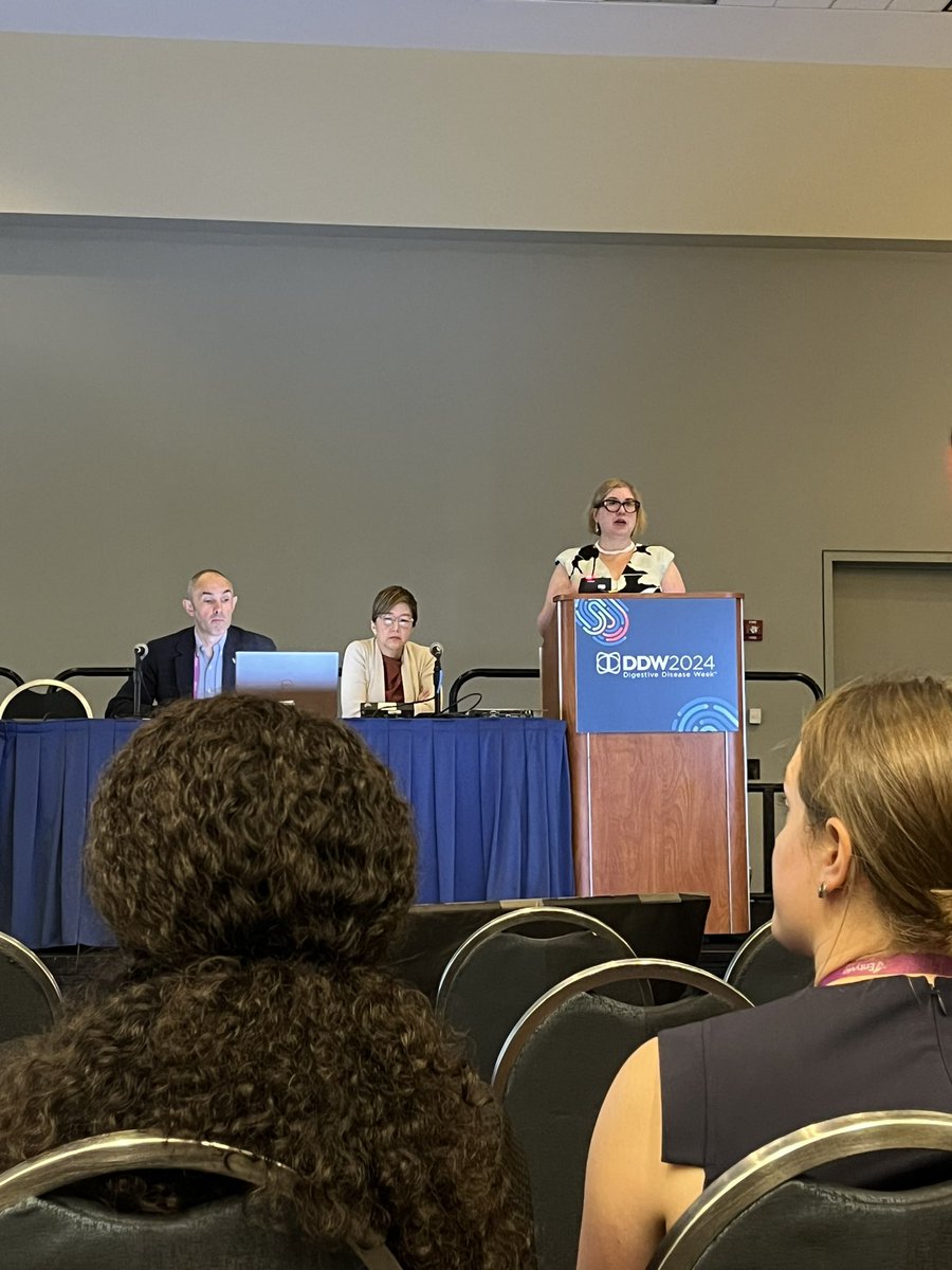 @drlauriekeefer speaks on psychological targets & treatment in IBS-IBD overlap! Bottom line: gastropsychologists can be helpful in managing symptoms and psychological drivers of symptoms (e.g. visceral anxiety) regardless of underlying etiology! @DDWMeeting #Gastropsych