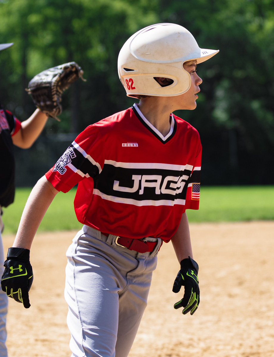 CinciFan500's tweet photo. Shoutout to @HDLNS for killing it on this years uniforms for @stjbbaseball ! Once again getting tons of compliments! Look good, feel good, play good! https://t.co/ZZfZl9s37q