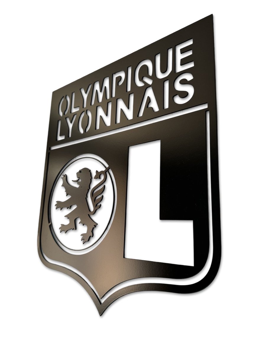 Pour cette saison folle et cette qualification en Europe, je vous offre un petit concours !

Pour remercier toute la team OL est les magnifique rencontre faites cette saison : 

En jeu 3 Logo en métal 🔥

🔴Pour tenter votre chance 🔵 
RT + Follow 

Tas après la finale 🦁