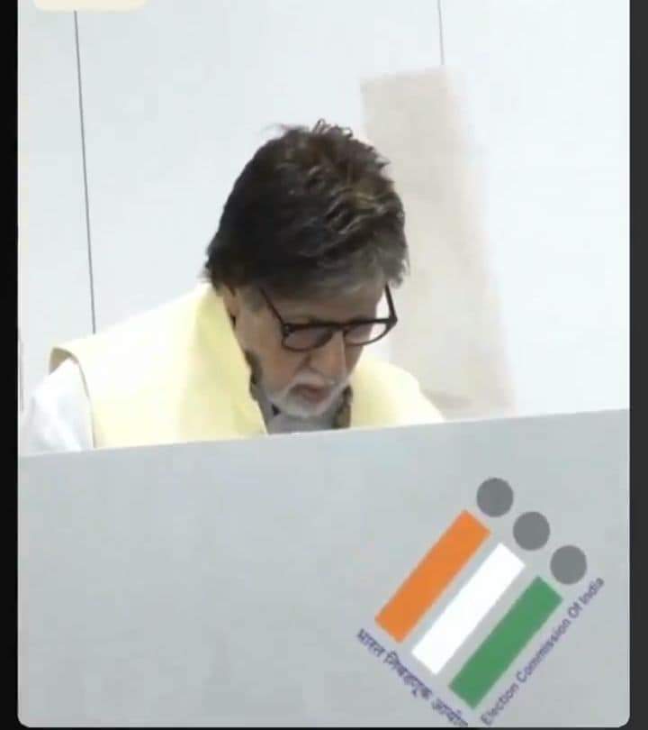 mantuprasad01's tweet photo. @SrBachchan today in Mumbai n I was on 19th April in Sikkim.
#GeneralElection2024
#LokSabhaElecions2024 https://t.co/jkfp3PqtUo