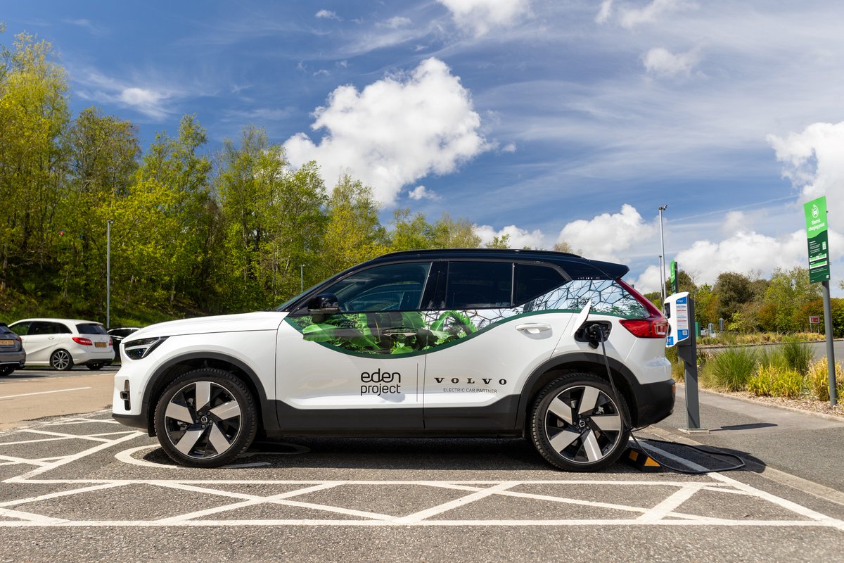 Check out our new fleet of fully electric XC40 cars from @VolvoCarUK, our Official Electric Car Partner. We're using the new fleet to transport both staff and visitors at Eden, as well as for journeys beyond the Cornwall site.