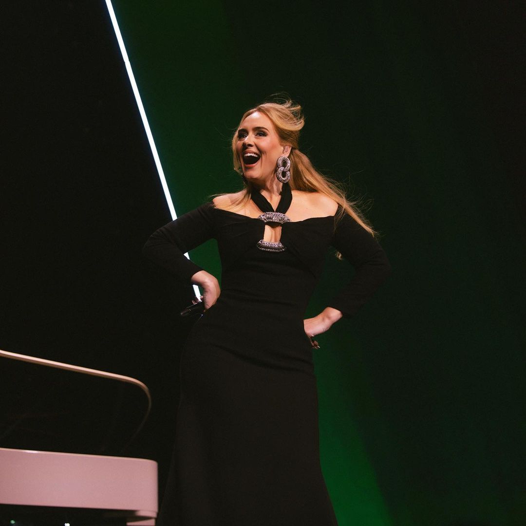 Adele Live in Munich tweet media