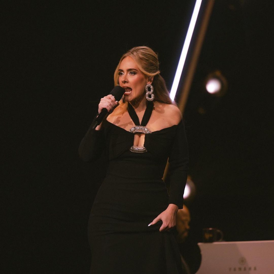 Adele Live in Munich tweet media