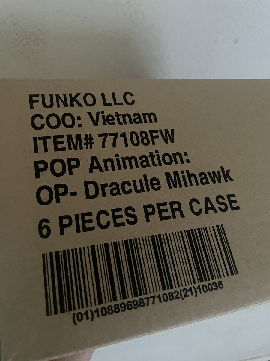 Good morning ☀️ 
For our one piece fans!
Giving away ONE Mihawk Funko Pop this Friday at 11:00AM CT 
(funko exclusive)
Rules - 
Tag a one piece fan 
Like/retweet/follow 
Good luck 🍀