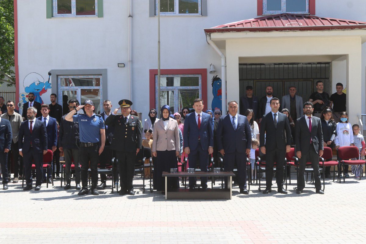pervarimeb's tweet photo. 🇹🇷19 Mayıs Atatürk’ü Anma, Gençlik ve Spor Bayramı Kutlu Olsun 🇹🇷 https://t.co/6uyzCWfQdc