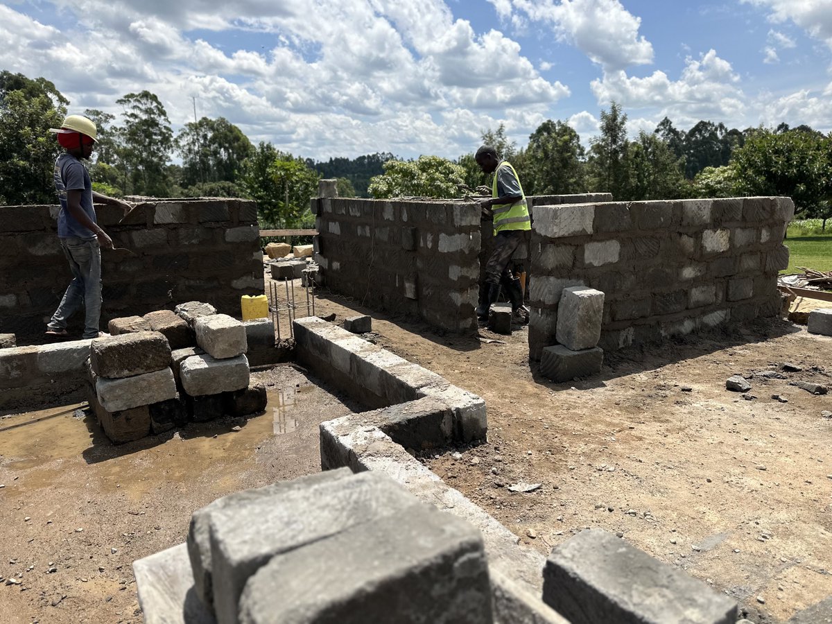 Grey Stone or Yellow Stone? 

On Site in Lugari to do Quantity Surveying Work

Engineer @patrick_orwa is not joking.

#BeautyMatters
#JengaOcha 
#DesignBuild 

⬛️ Excellence.