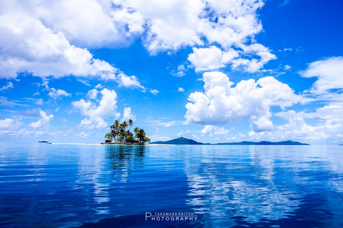 青い海が美しい。
#ジープ島