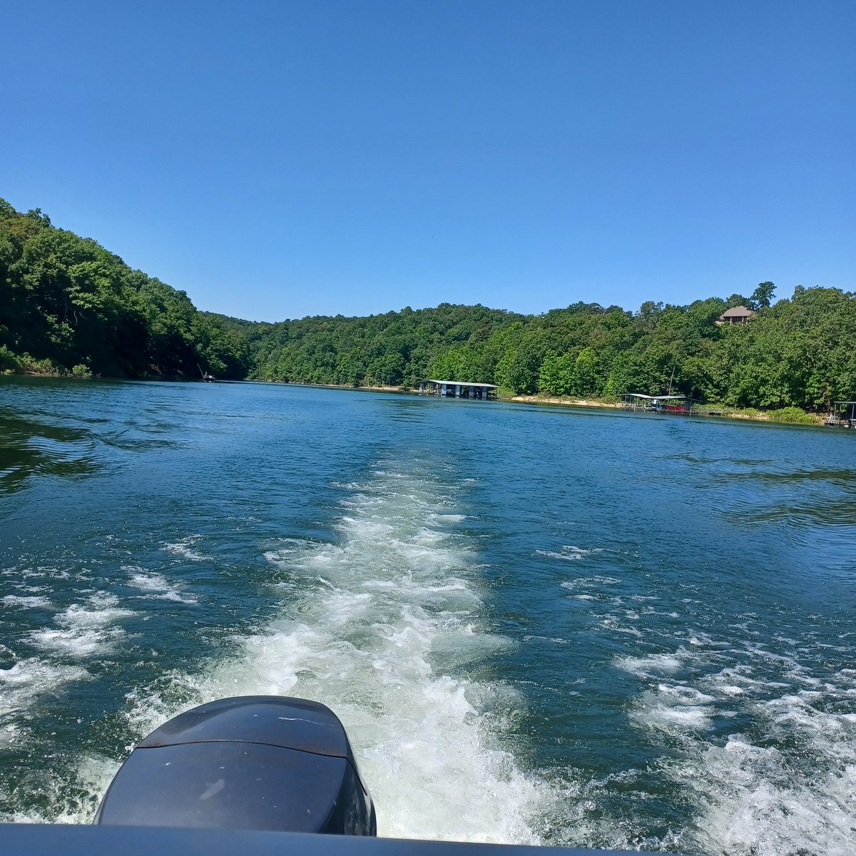 Boating!! So much fun!! #vacation 😎 #boating🛥 #feelnature 🌳 Having so much fun!! 😁